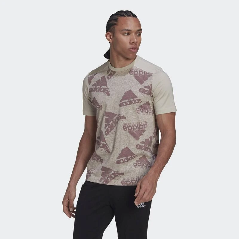 ADIDAS Camiseta Essentials BrandLove Logo 1 ADIDAS Camiseta Essentials BrandLove Logo