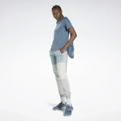 Camiseta Manga Corta Mujer Reebok Identity Floral Azul -Equipo De Fitness camiseta manga corta mujer reebok identity floral azul 2