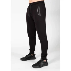 Pantalón Chándal Fitness Largo Hombre GORILLA WEAR Newark Negro