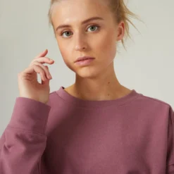 Sudadera Fitness Cuello Redondo Mujer Domyos 120 Uva 9 Sudadera Fitness Cuello Redondo Mujer Domyos 120 Uva -Equipo De Fitness sudadera fitness cuello redondo mujer domyos 120 uva 3